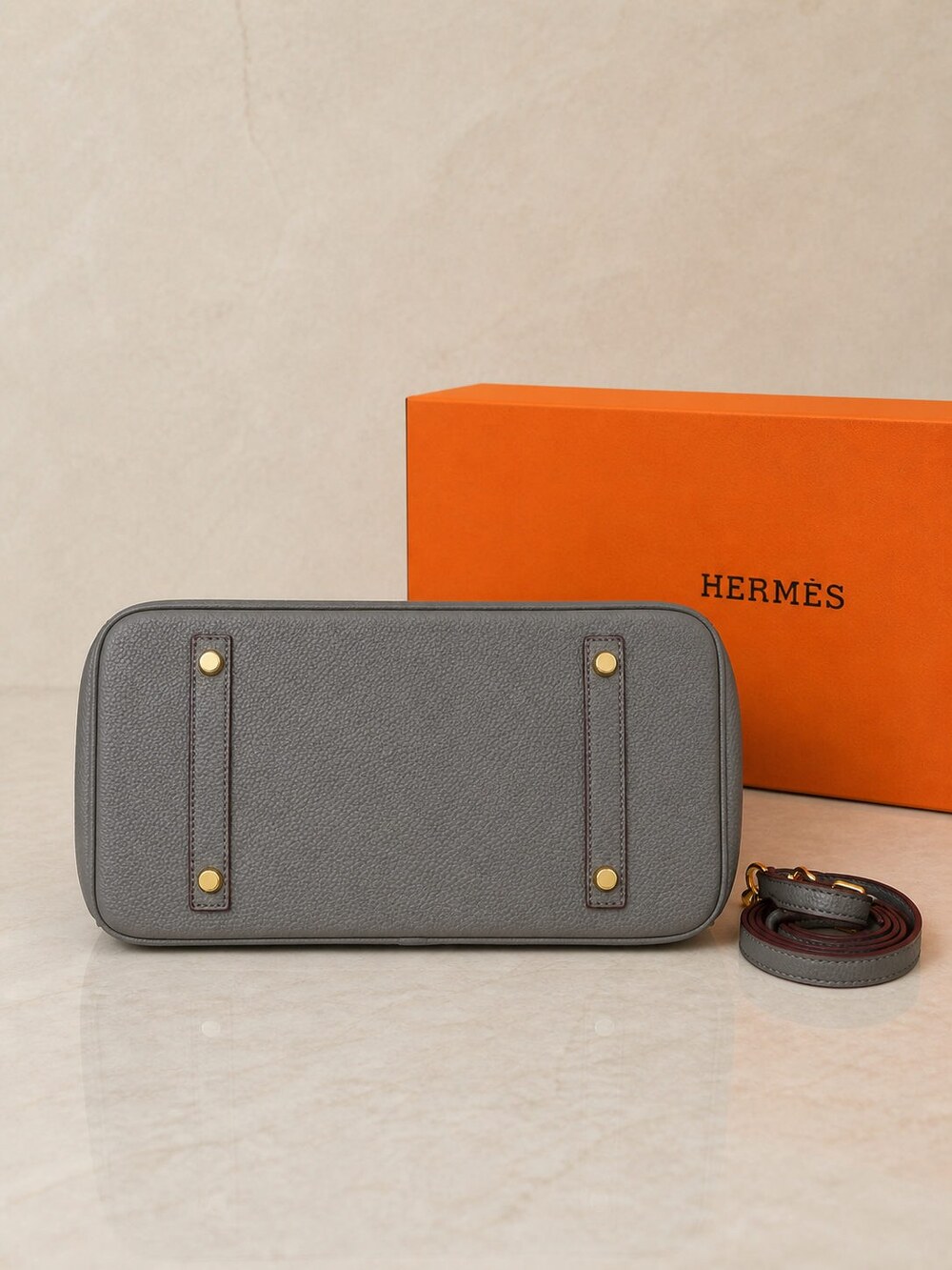 Hermes Birkin Handbag in Gris Meyer Togo with Gold Finish - Picture 5 of 9